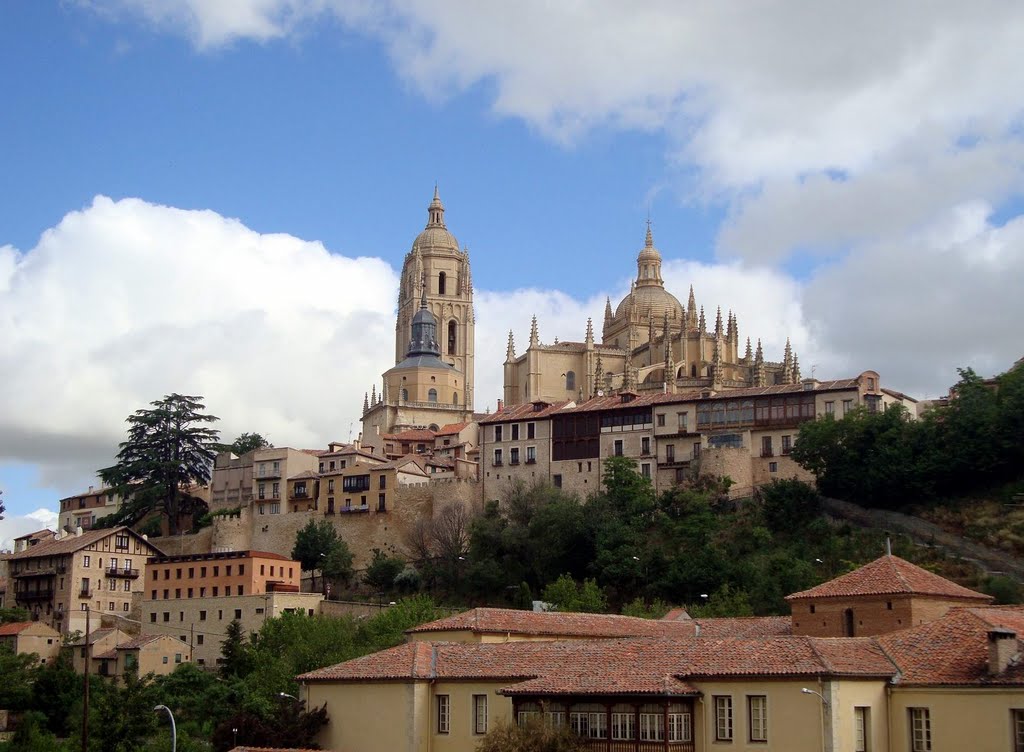 Segovia - Panorama Catedral by Red Oleander