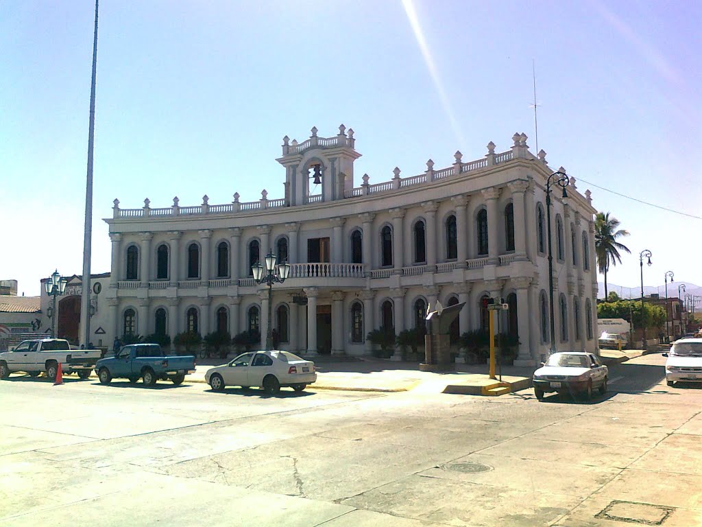 Palacio Municipal de El Grullo (2010) by Tioga