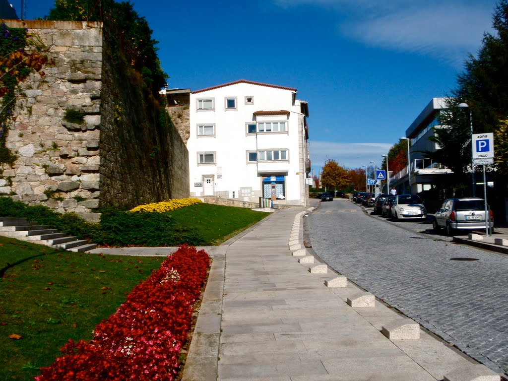 Rua de Barcelos by Guizel