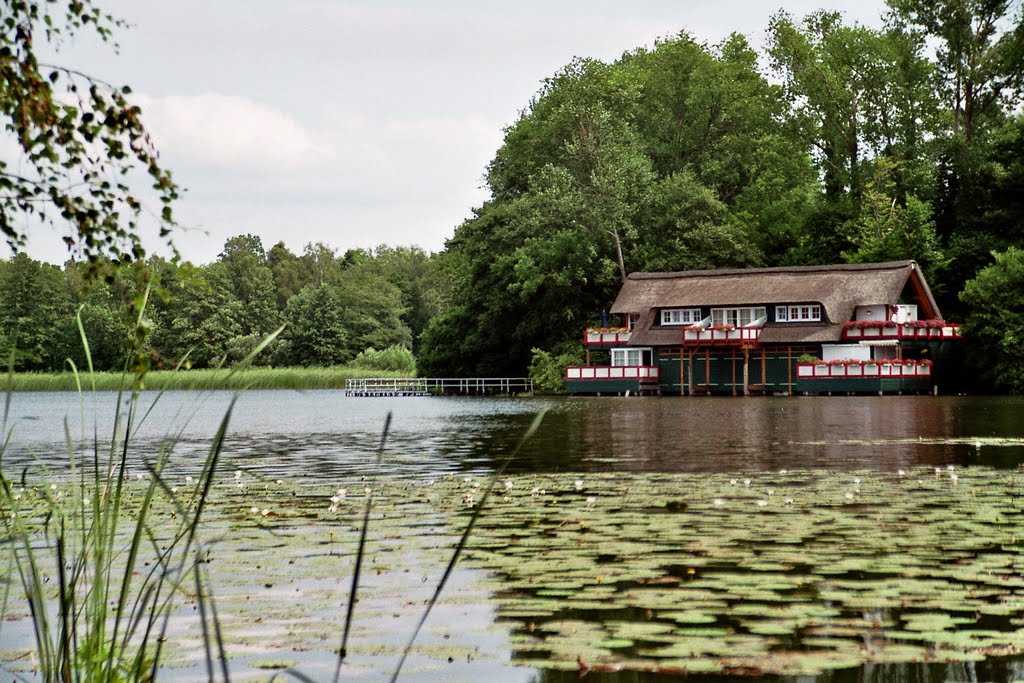 Bootshäuser am Klempowsee in Wusterhausen/Dosse by Marco Schimpke