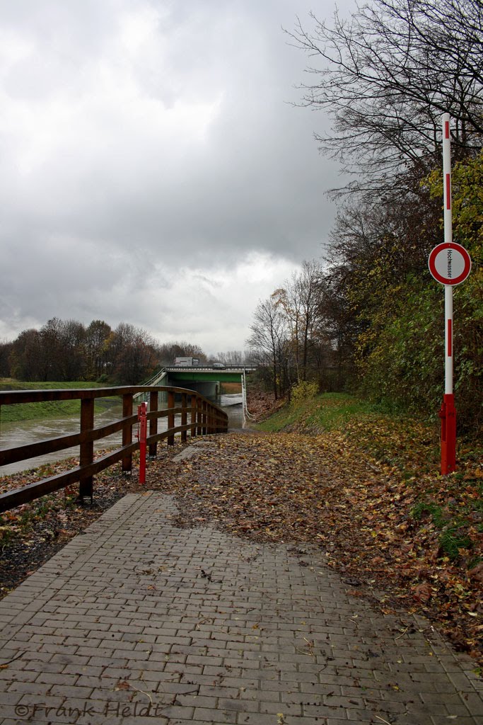 Radweg an der Seseke by Frank Heldt