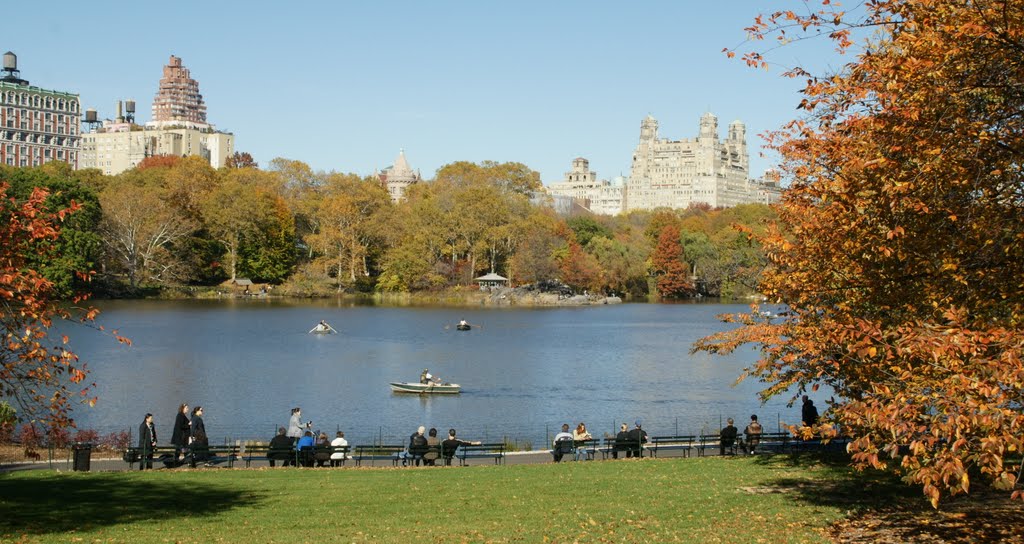 Lake View from Cherry Hill, Central Park, NYC by Erdogan Cilingir