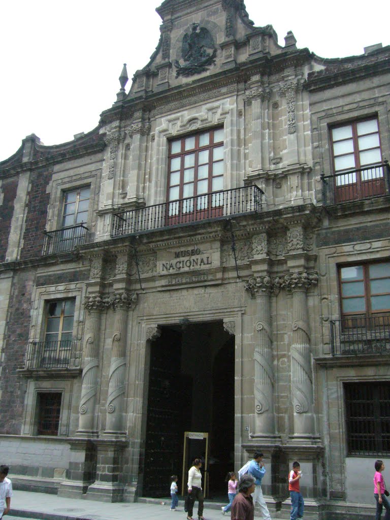 Museo Nacional de las Culturas. Junio 2008 by Pablo F.