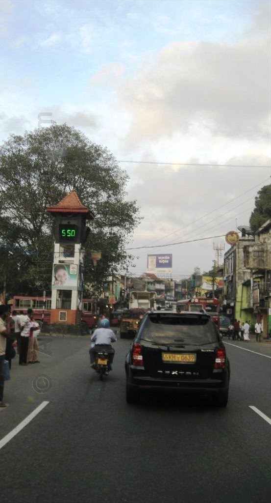 Pilimathalawa clock tower - පිළිමතලාව ඔරලෝසු කණුව by Al-thalib