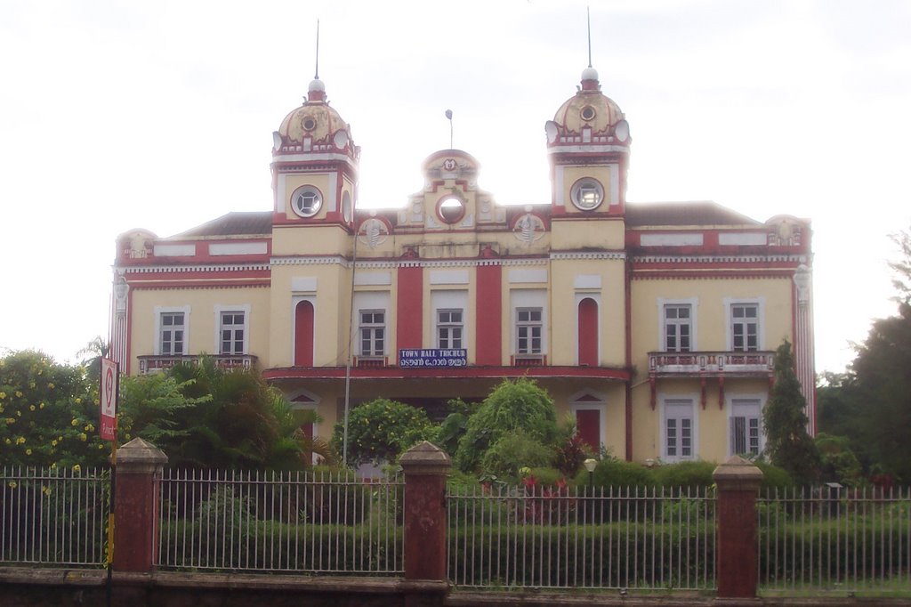 Town Hall Thrissur by muthukulam