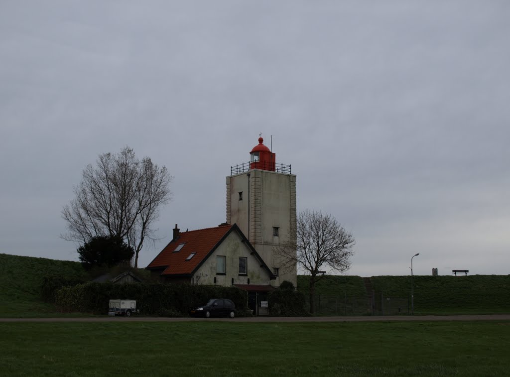 Vuurtoren De Ven aan de Oosterdijk. by Hans R van der Woude