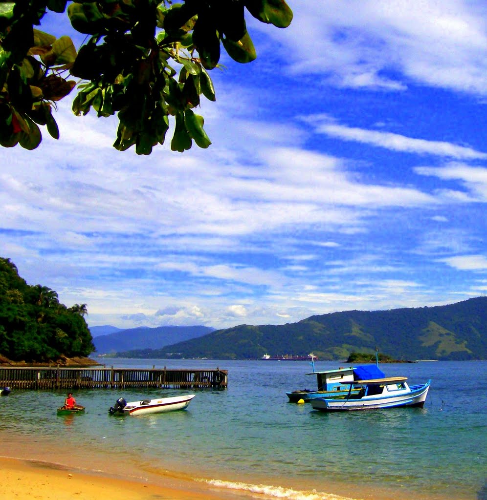 Guaxuma, Angra dos Reis - RJ, Brazil by Aline Braz