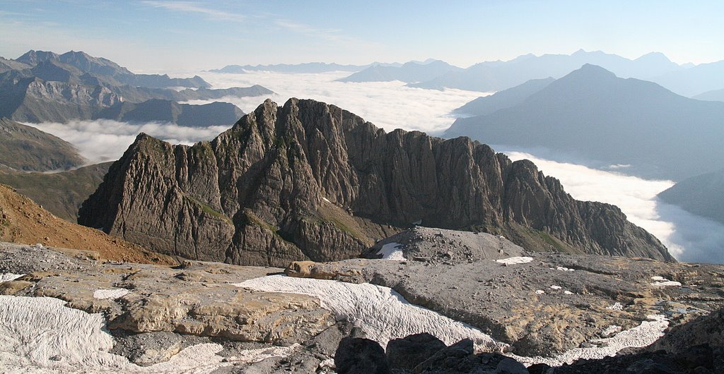 Pico de Sarradets desde la Brecha de Roldán by ET