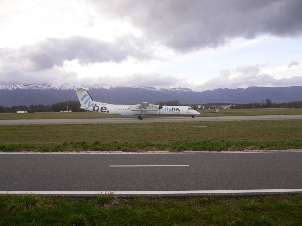 Airport Geneve by tinolopes