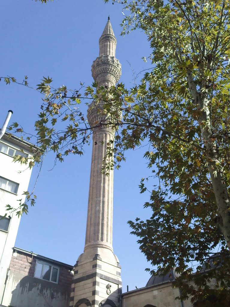 Nuri mehmet paşa cami (avlu) by gökhan çelimli