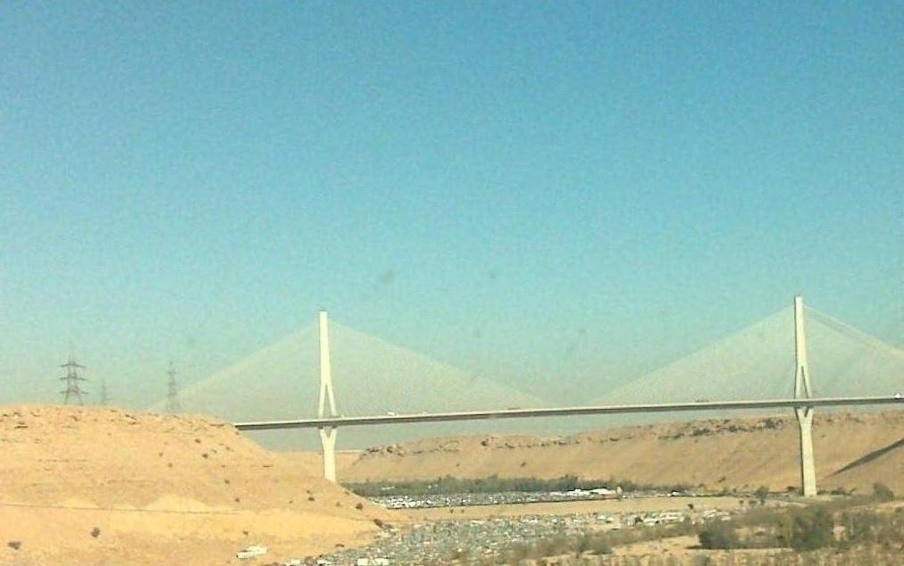 Wadi Laban Bridge from Riyadh-Makkah Road by hamooq94