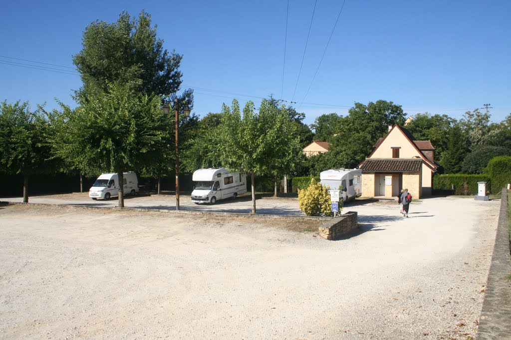 Aire de Campingcar Montfort, Vitrac by Graham Phelan