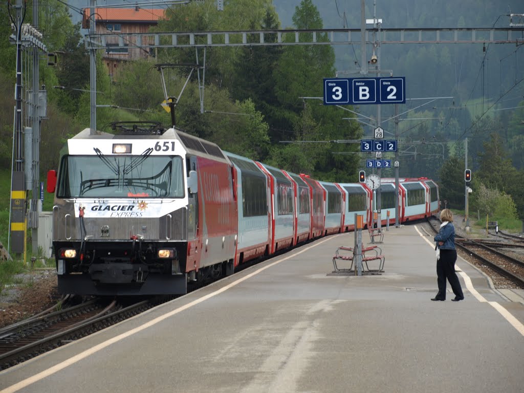 Glacier Express at Filisur by ricoschaap