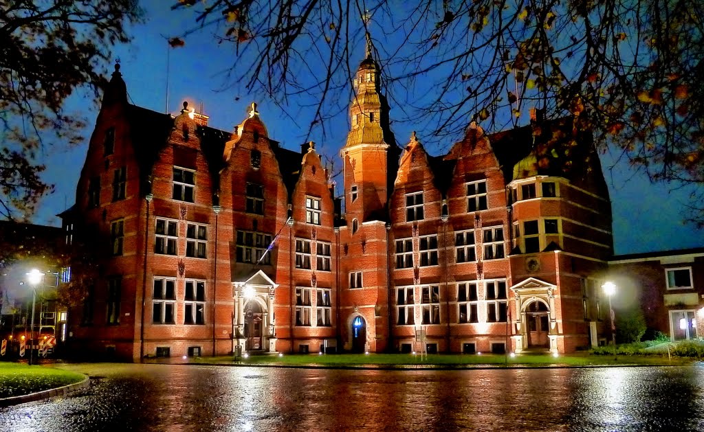 Hauptgebäude - Ostfriesische Landschaft by Günter Jibben