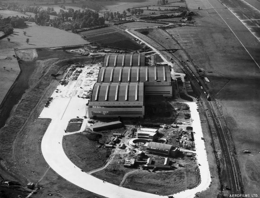 Brabazon hangar construction 1946 by Deanoo