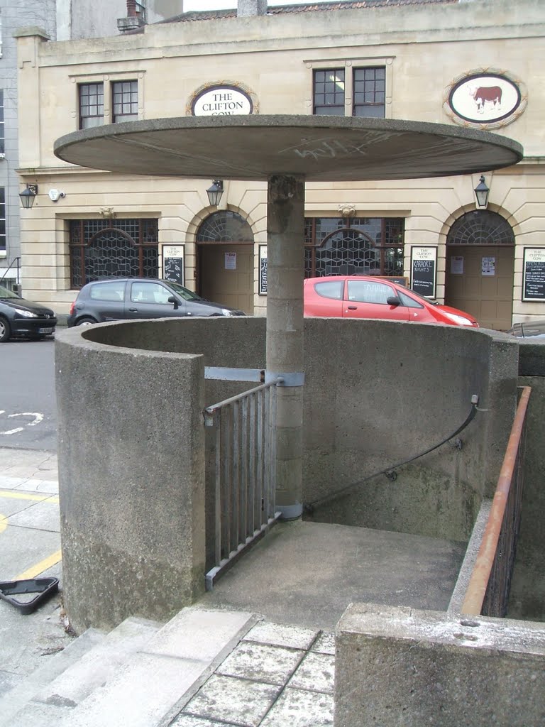 Bristol University Student Union concrete stair cover with The Richmond Pub in background by bcfczuluarmy