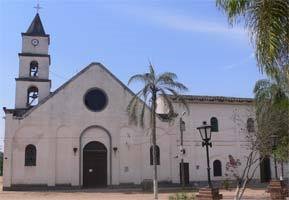 Iglesia de Charagua by tinolopes