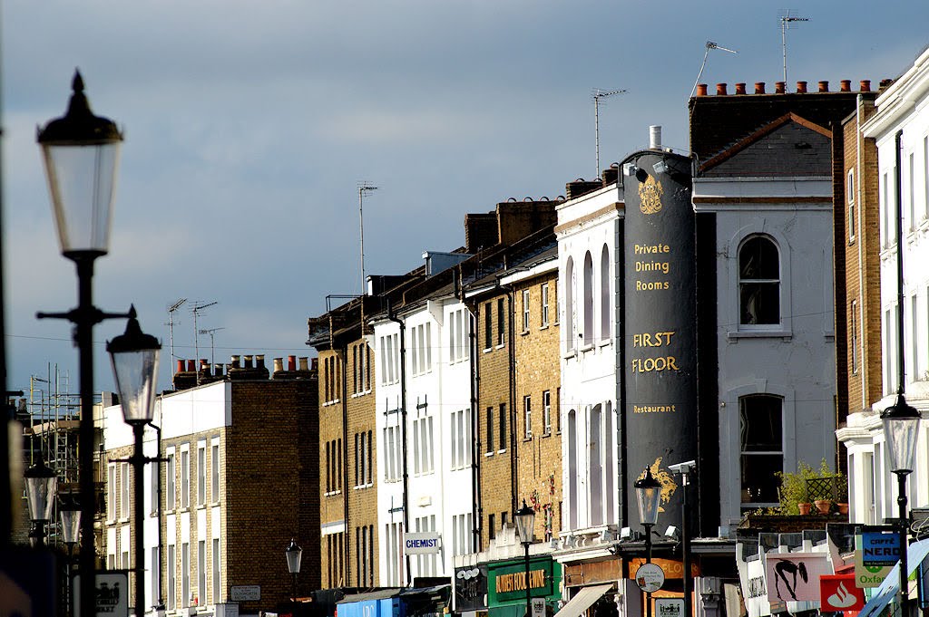 Portobello Road by Stefano Toselli