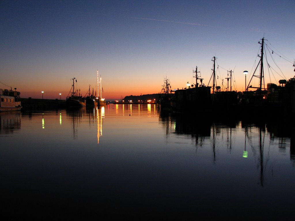 Hafen Sassnitz by klappi