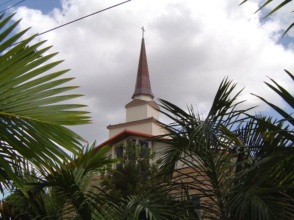 Primer Iglesia Bautista. Hialeah. Torre. by JOSE GARCIA CABEZAS