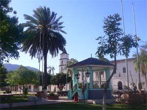 Plaza de Charagua by tinolopes