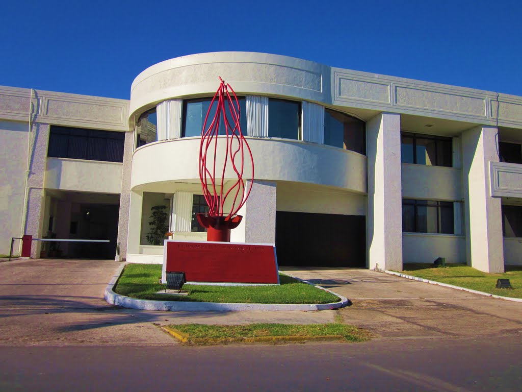 Entrada del Palacio de Justicia, Chetumal, Q. Roo. by holachetumal