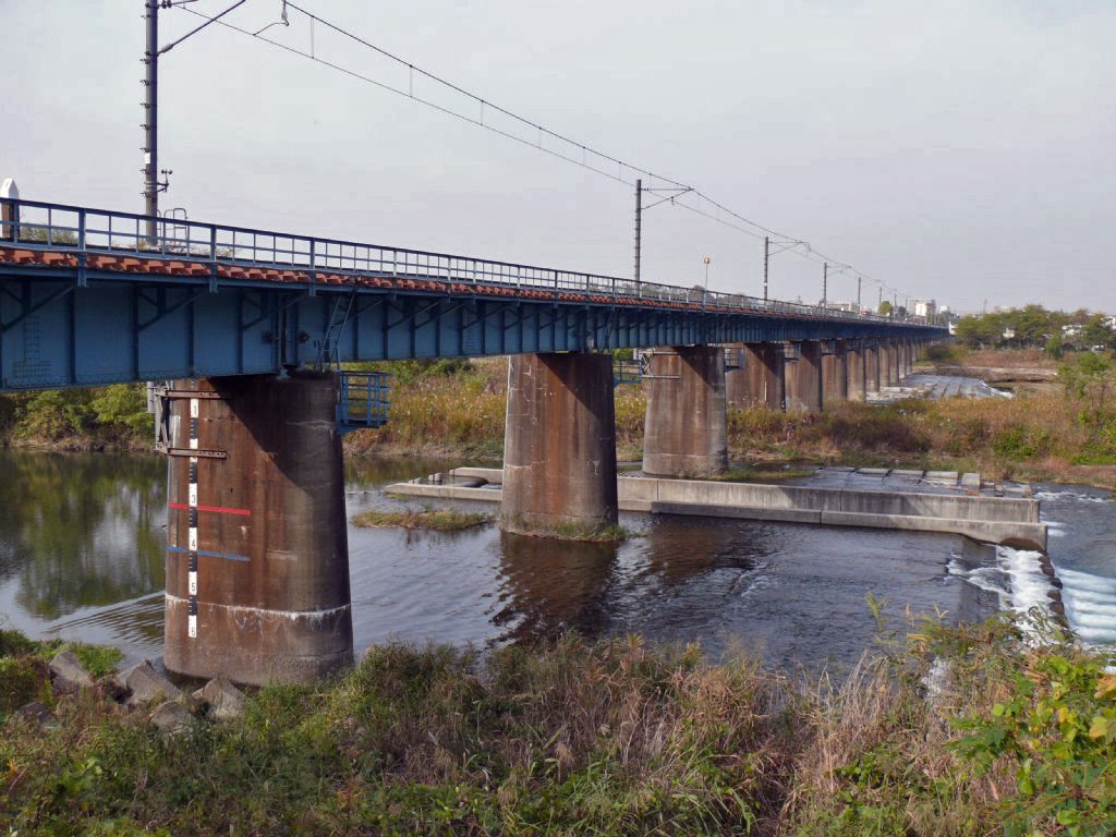 多摩川八高線鉄橋 by mthr110