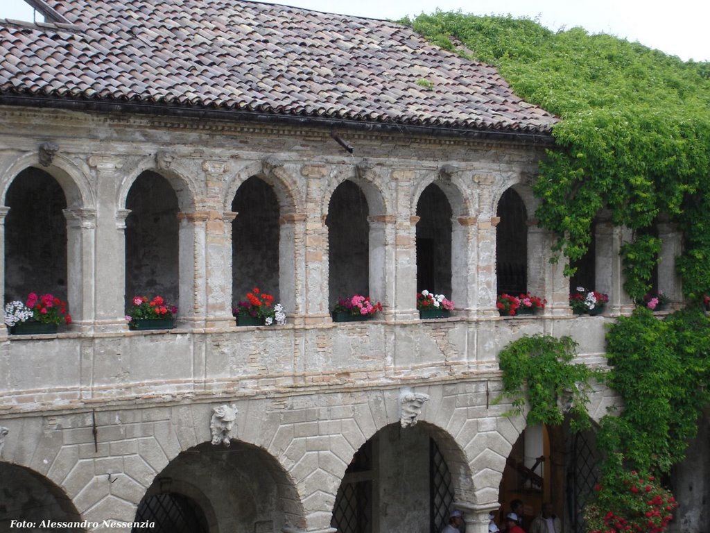 Villa Crotta Portico by Alessandro Nessenzia