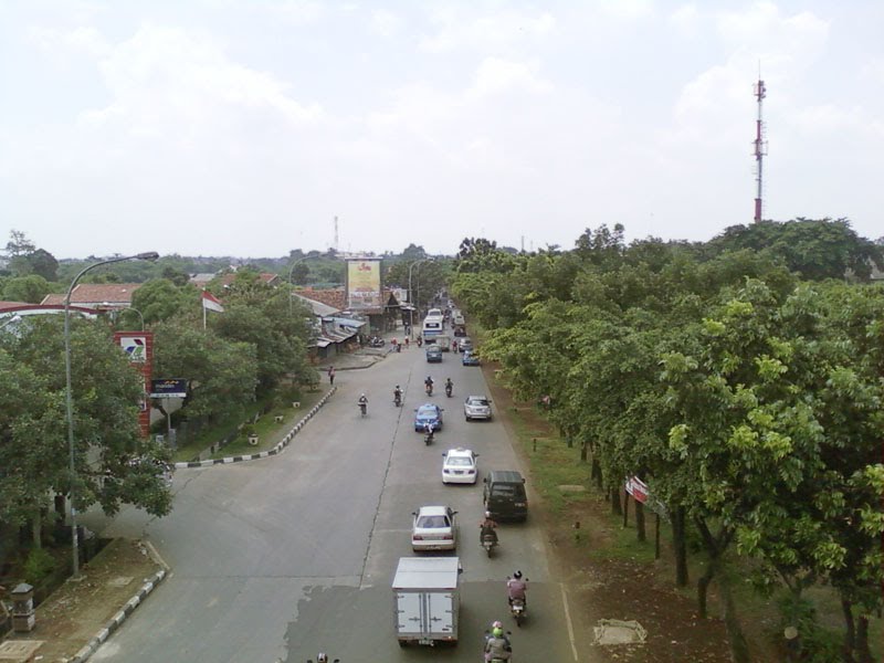 Sebelah Kiri ada Pom bensin, Lurus terus ke Lenteng Agung by nurman_1