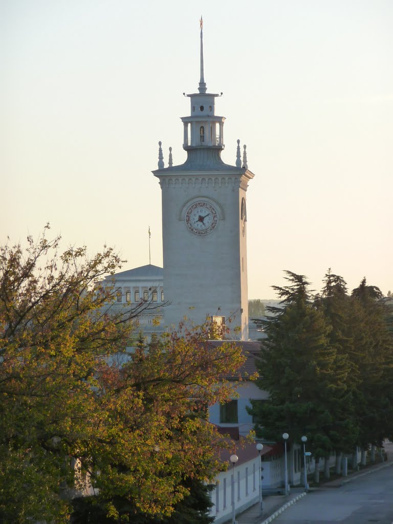 Симферополь Simferopol Railway Station by Gunnar Eide