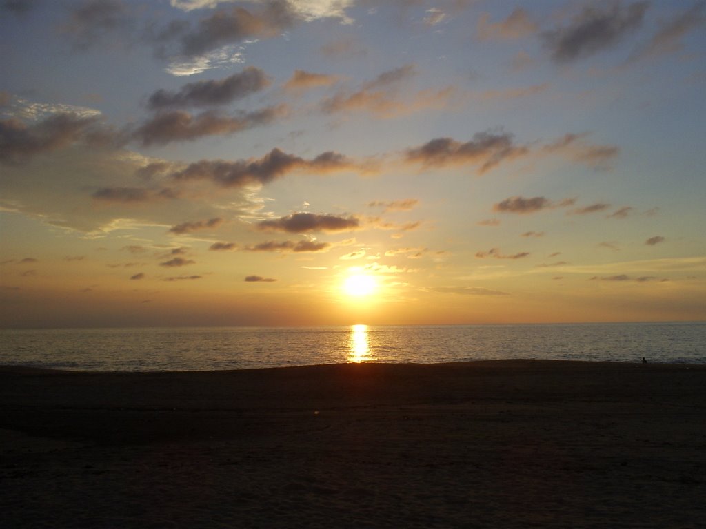 Atardecer En la hermosa playa de San Francisco en Puerto Vallarta by jhononemx