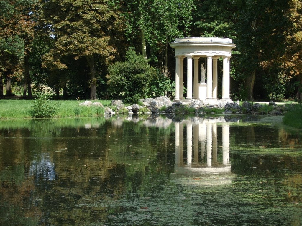 Le Temple de Vénus by Christian Rau