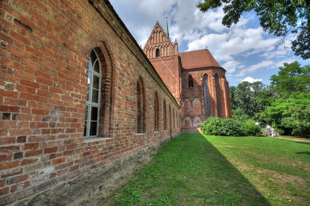 Klasztor/Kloster Chorin. Fasada wschodnia/ die Ostfassade; HDR by Marcin Południewski