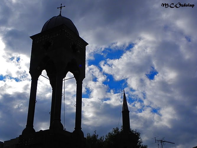 KELDANİ KİLİSESİ ÇANI ve SEYİT CAMİ MİNARESİ by Mahmut Caner ÖZDOLAP