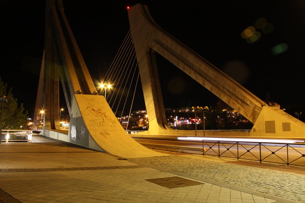 Puente de la Hispanidad by cricra