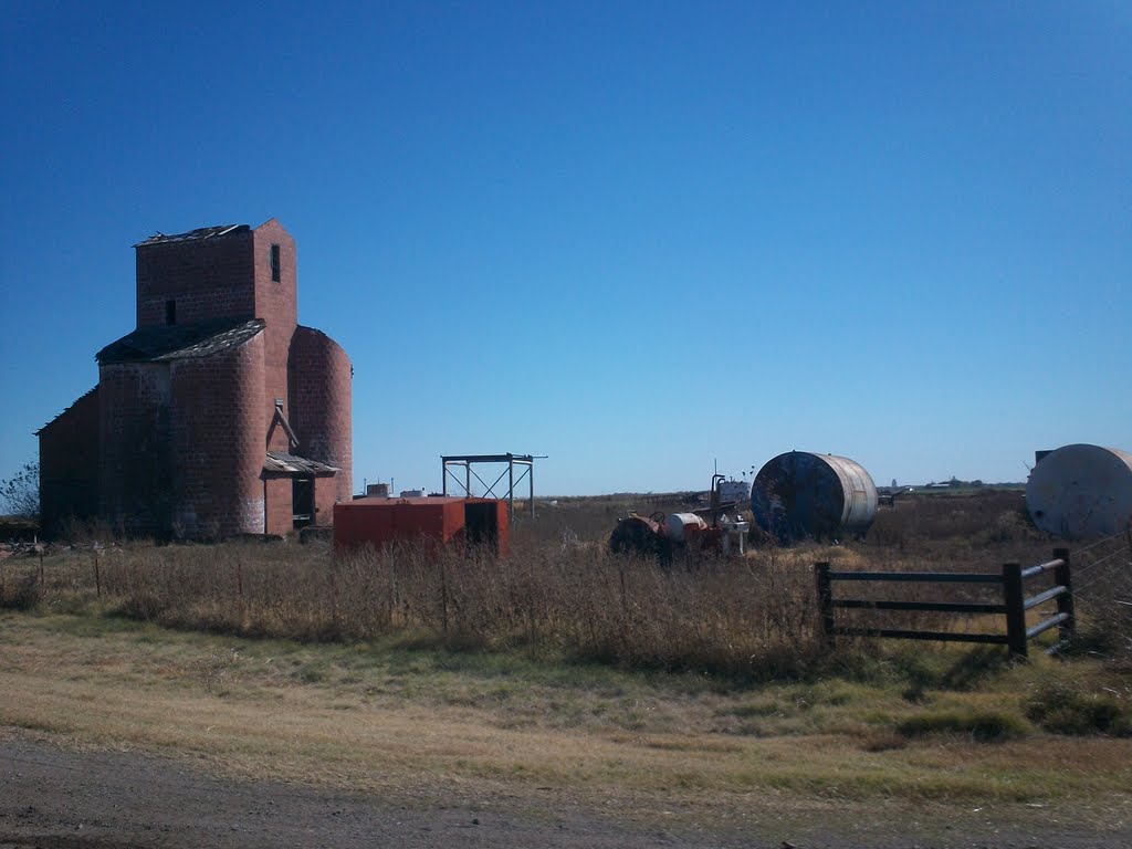 Leaving Ingersoll, Oklahoma. by Gigrantula