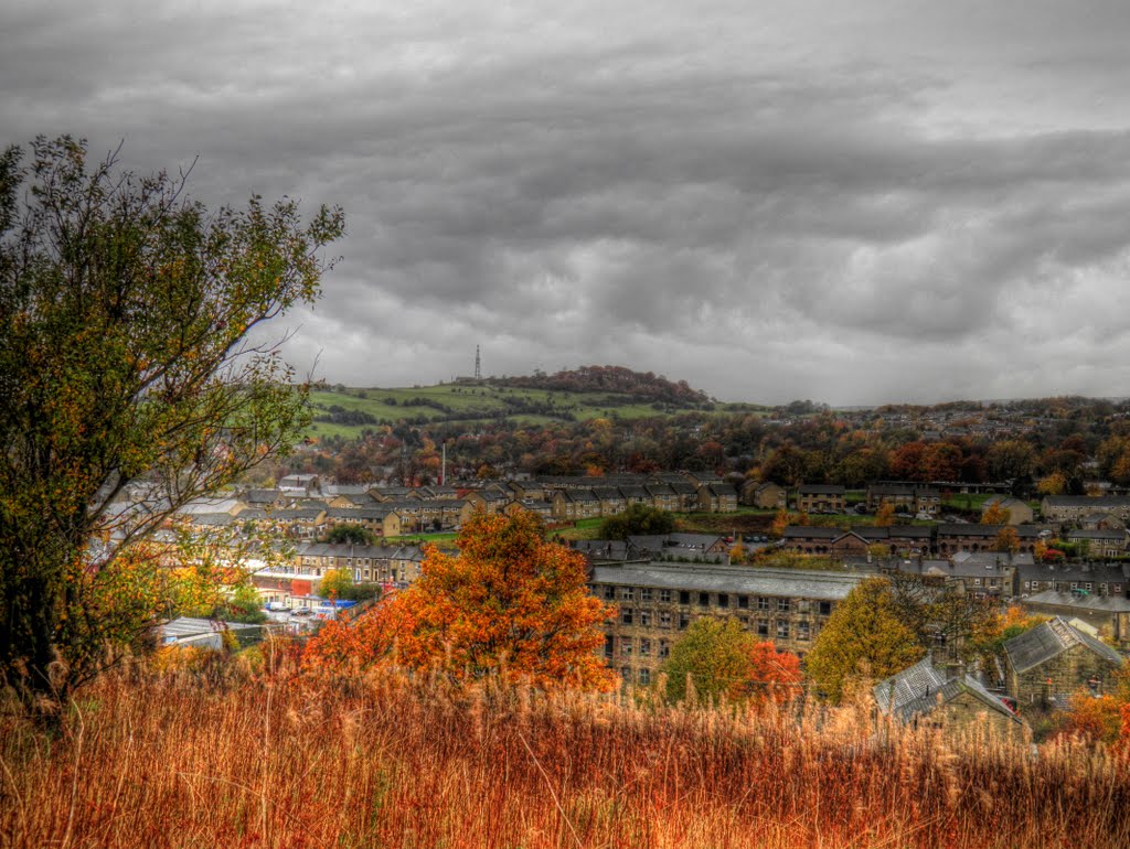 Brown Hill - Glossop by Rae Leeson