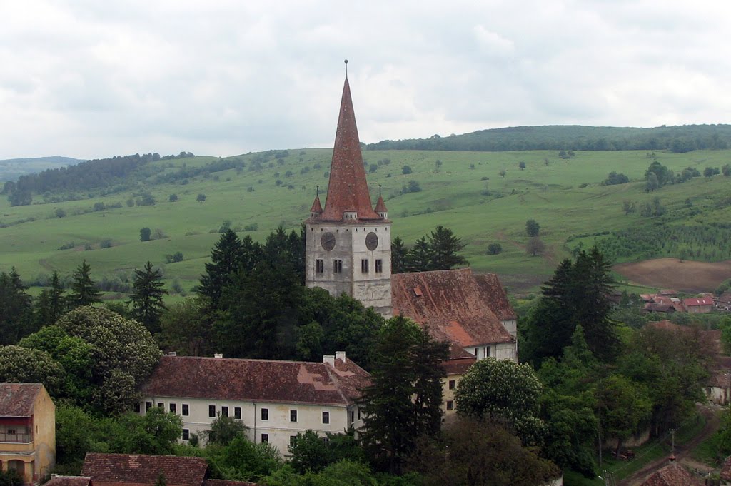 Evangelical fortified church in Cincu by Alex Trandafir