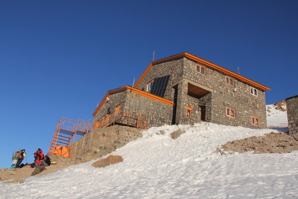 Barghah sevum shelter by سعيد زباني