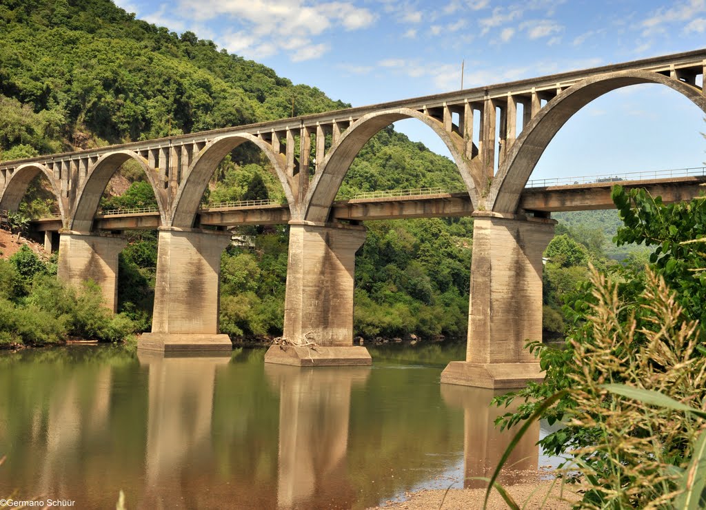 Ponte Rodo-ferroviária de Muçum, RS ©Germano Schüür by Germano Schüür