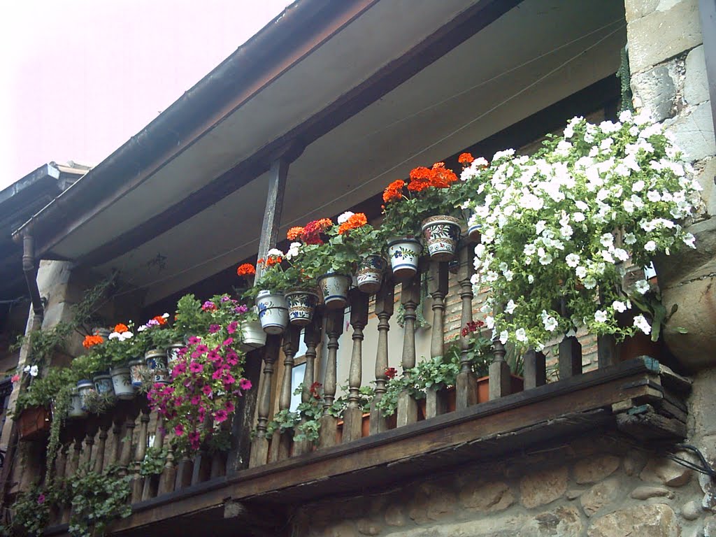 Balcones de Cartes, Cantabria by Juan Emilio Prades B…