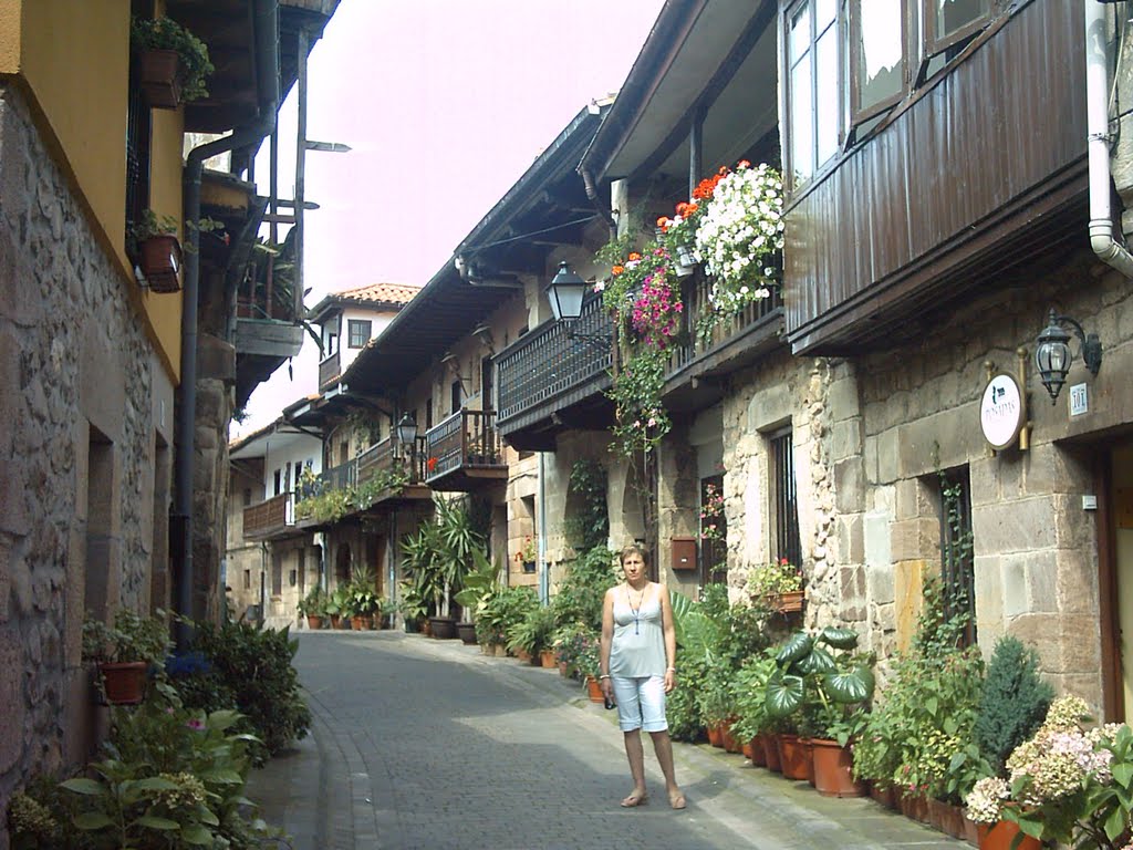 Calle del Camino Real, Cartes, Cantabria by Juan Emilio Prades B…