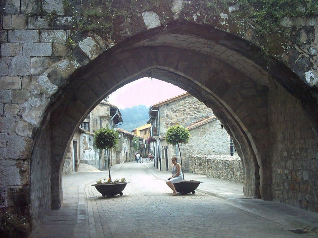 Poblado de Cartes, Cantabria by Juan Emilio Prades B…