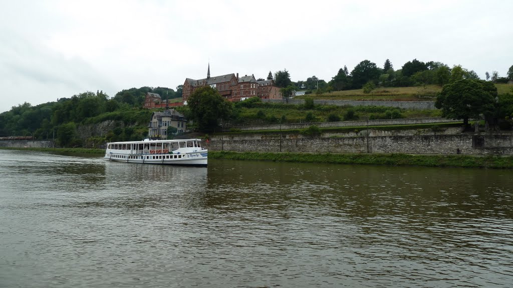 Bateau-mouche by gmbgreg