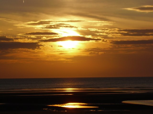 Sunset at blackpool by Barbara Harrison