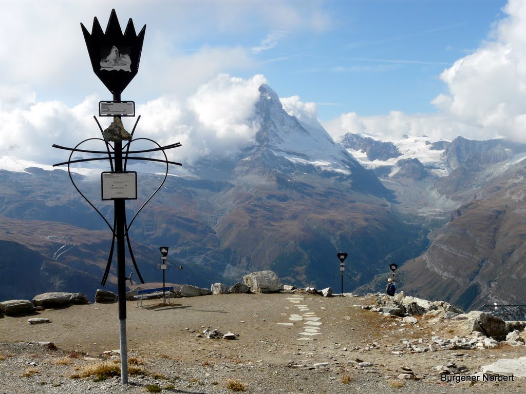 Auf dem Rothorn bei Zermatt.Die Namen der umliegenden Berge einmal anders erklärt. by Norbert Burgener