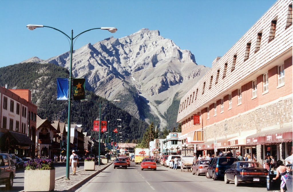 Banf-Cascade Mt. from Banf Ave. by Ivan Planek