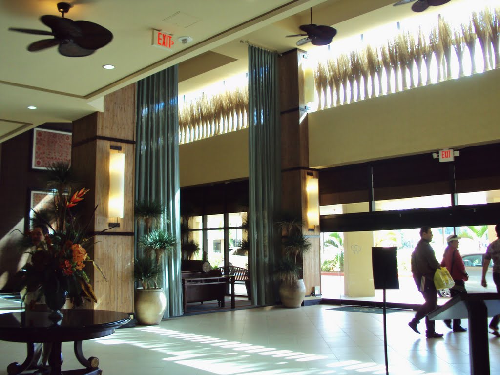 Doubletree Miami Mart Hotel & Exhibition center's Lobby area by JMLRUSB