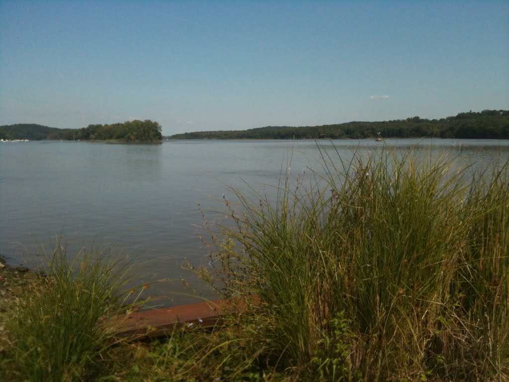 Hudson River near Coxsackie by Skilplein