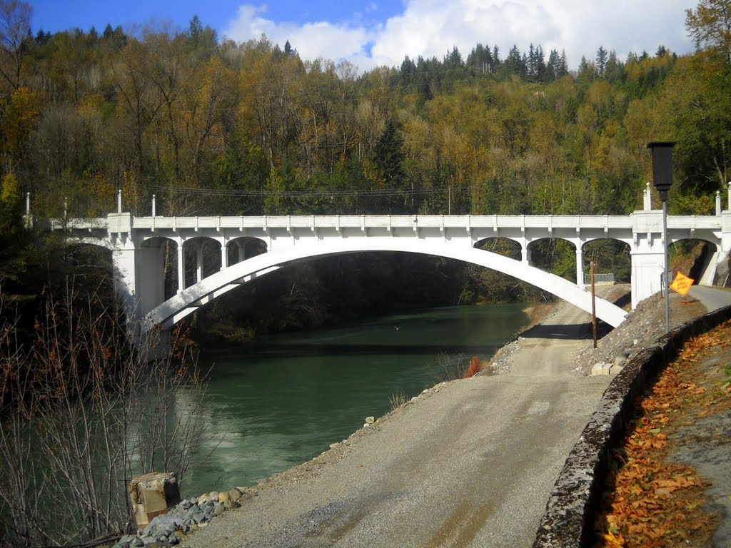 Henry Thompson Bridge, E Main St, Concrete WA, built 1916-18 by Midnight Rider